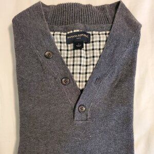 Banana Republic Gray V-neck 3-button Slim Pullover Sweater Mens Small
